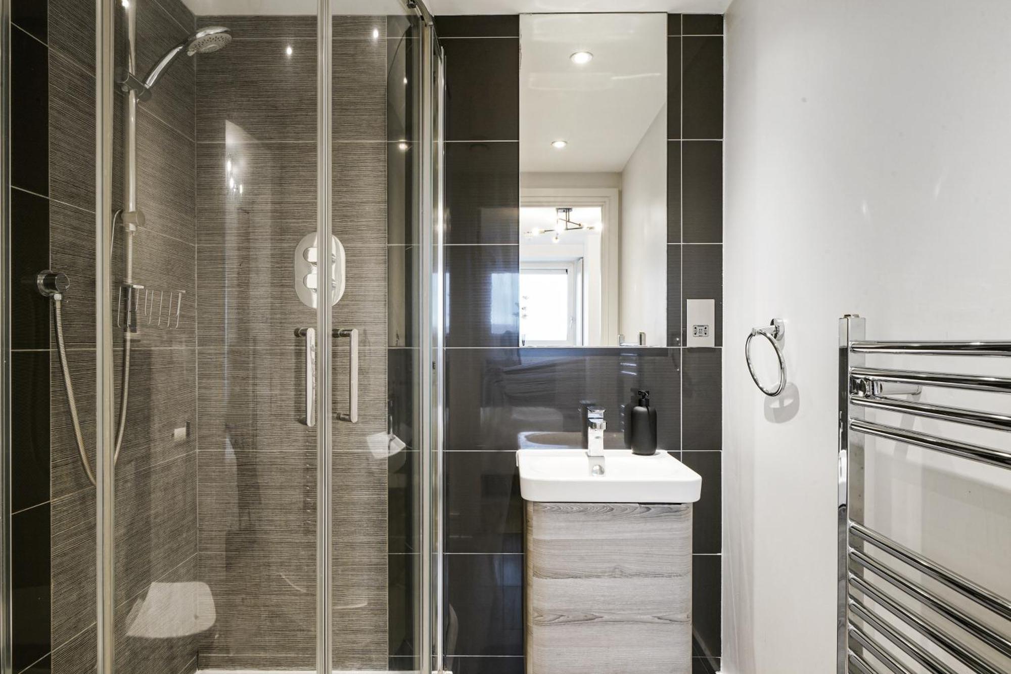 Luxury Apartment With Stunning Views On 10Th Floor Edgware Exterior foto