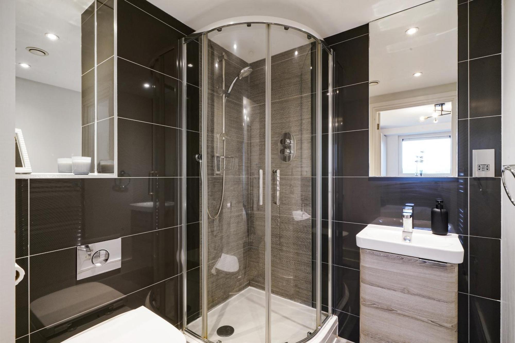 Luxury Apartment With Stunning Views On 10Th Floor Edgware Exterior foto